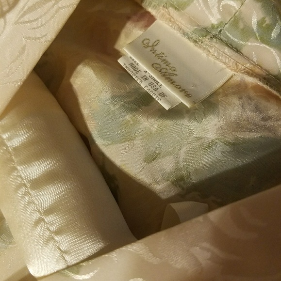 Sexy vintage satin robe with floral & lace detail - Picture 3 of 3